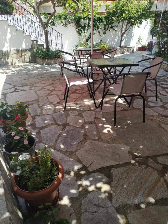 Pension Nikolas Skiathos Town Exterior foto