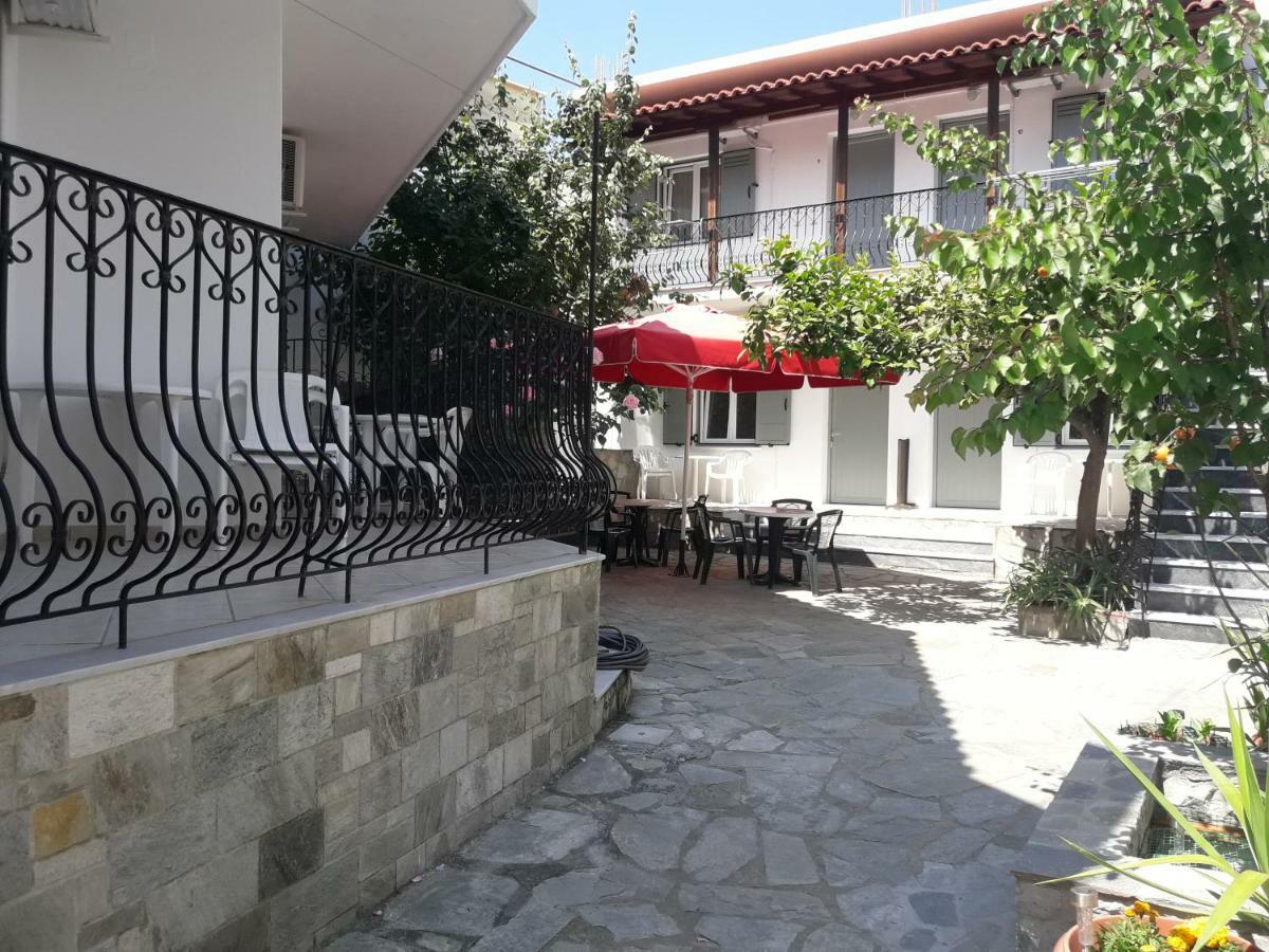 Pension Nikolas Skiathos Town Exterior foto