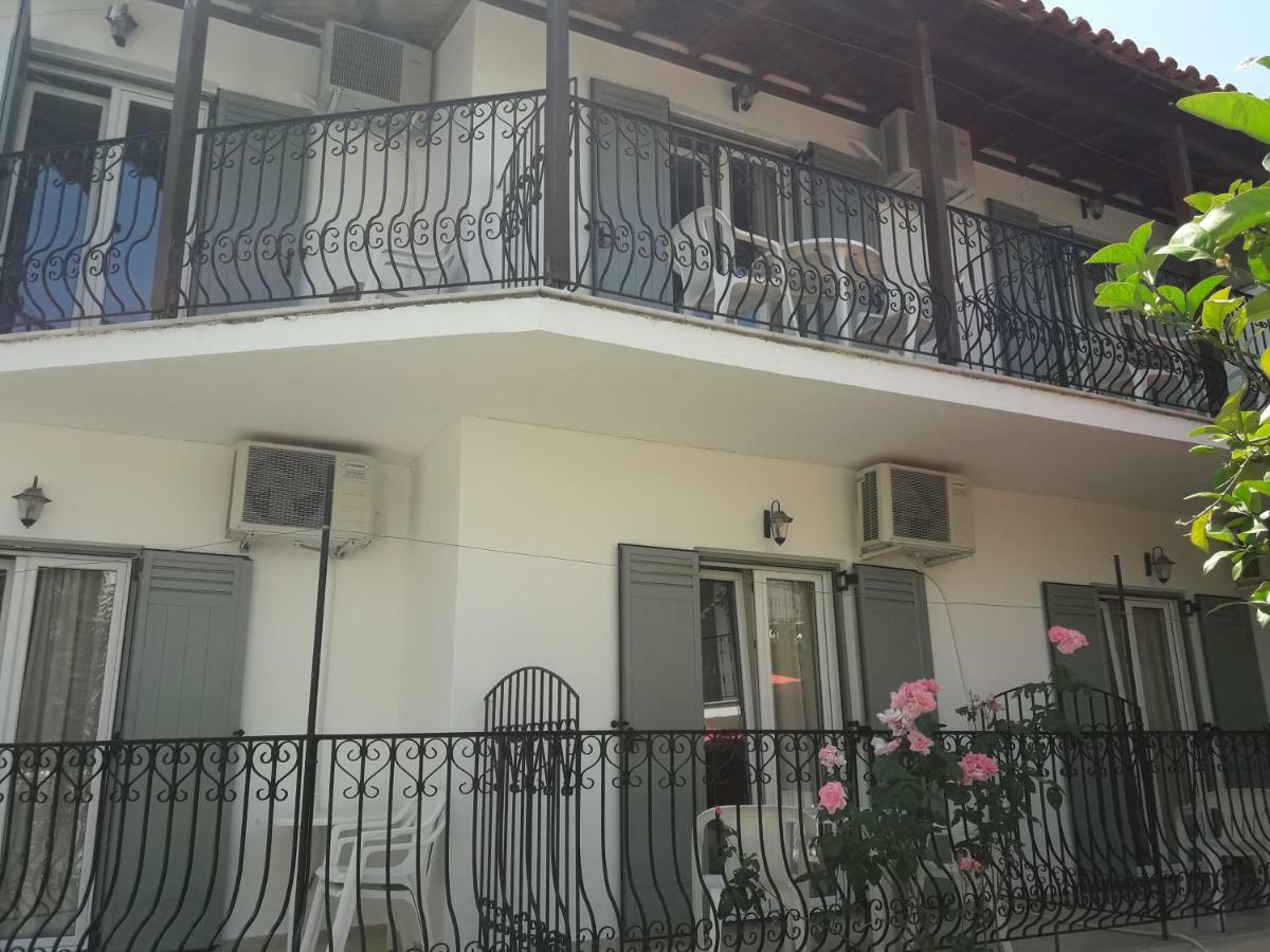 Pension Nikolas Skiathos Town Exterior foto