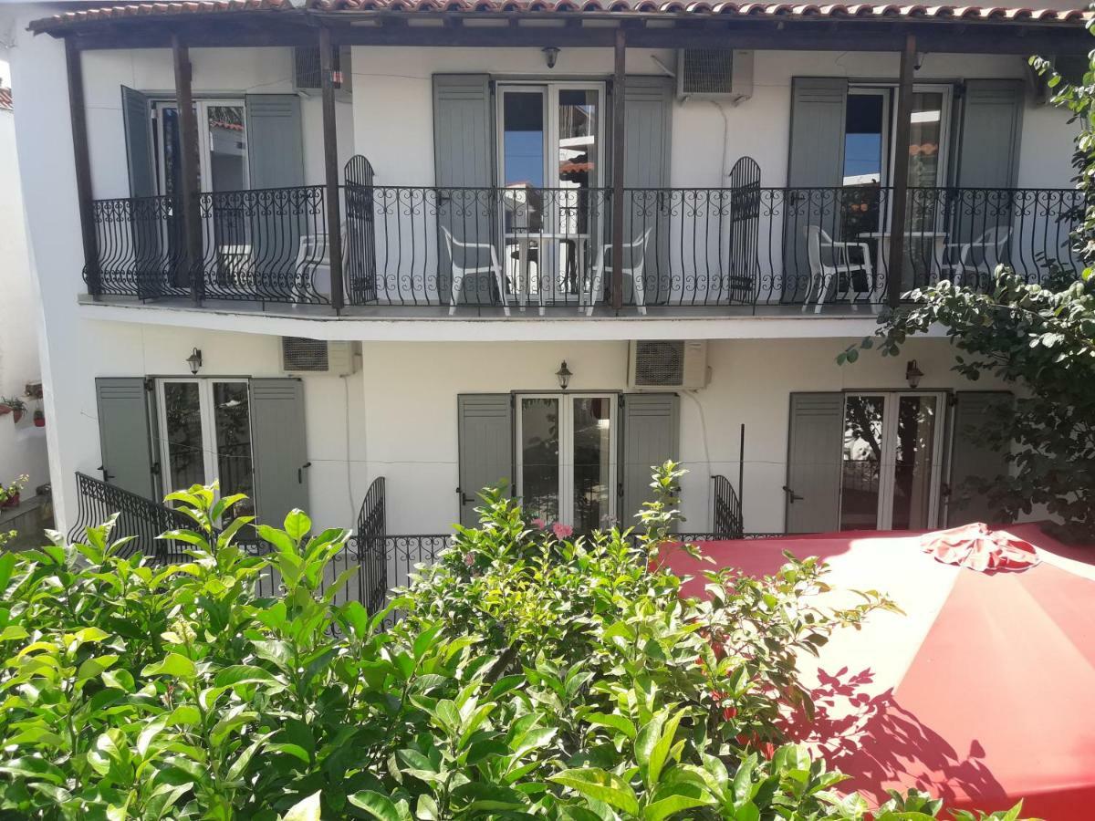 Pension Nikolas Skiathos Town Exterior foto
