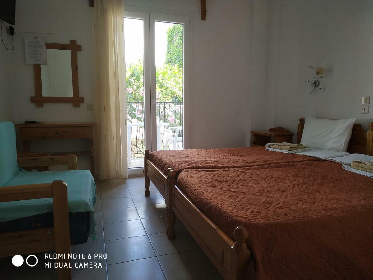 Pension Nikolas Skiathos Town Exterior foto