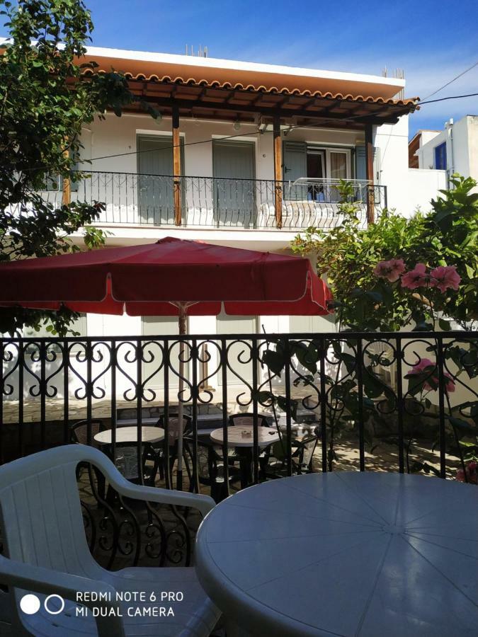 Pension Nikolas Skiathos Town Exterior foto